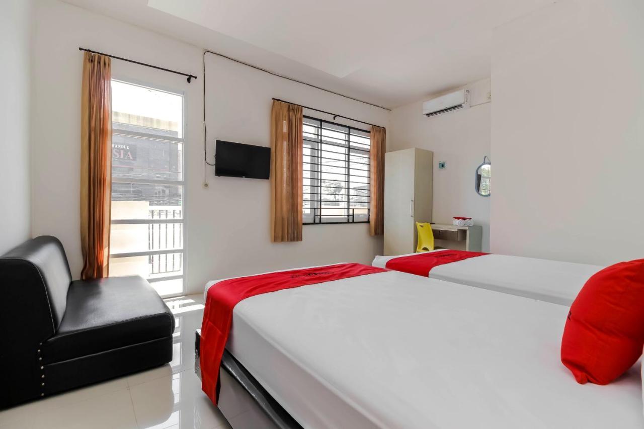 Reddoorz At Tara Homestay Palembang Esterno foto