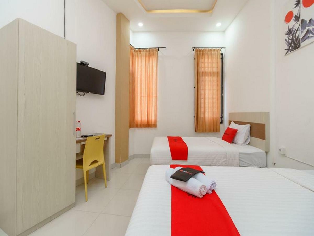 Reddoorz At Tara Homestay Palembang Esterno foto