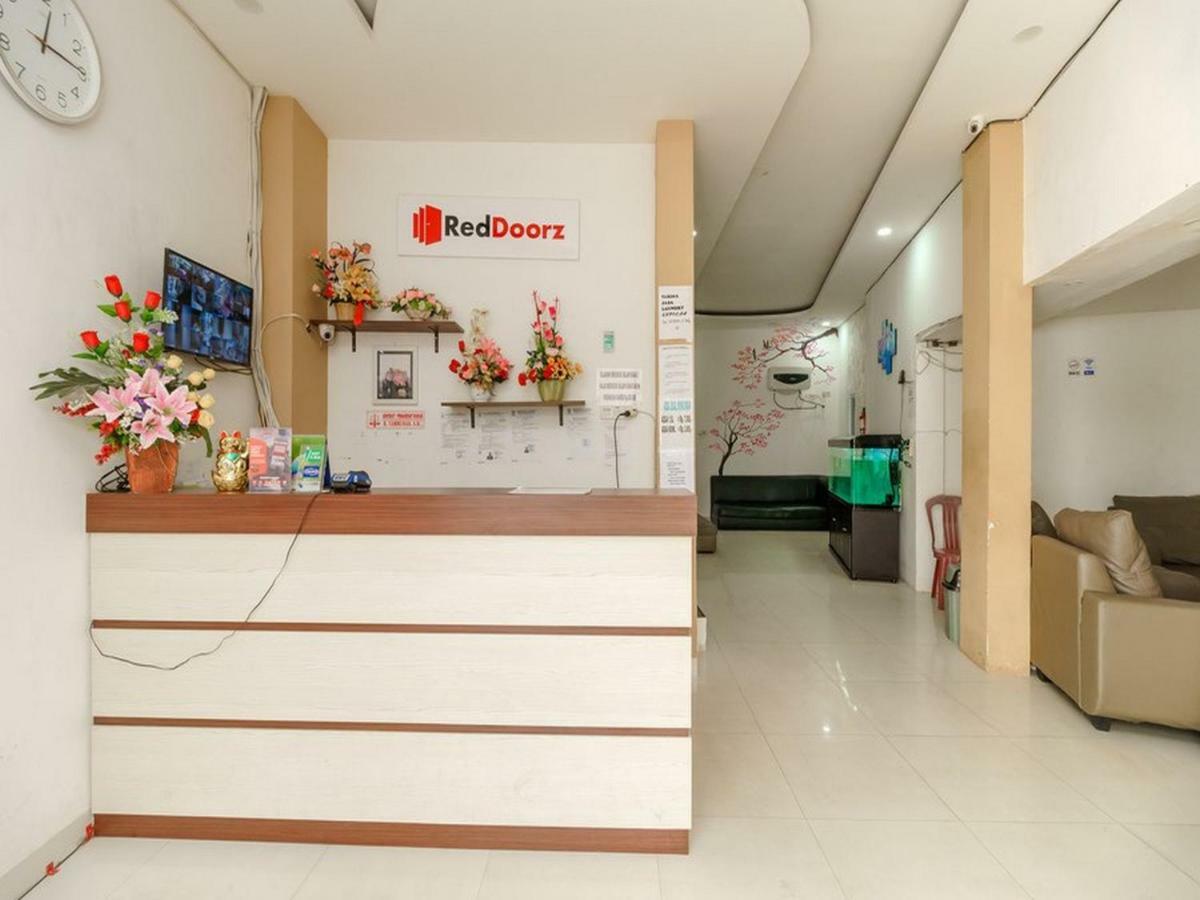 Reddoorz At Tara Homestay Palembang Esterno foto